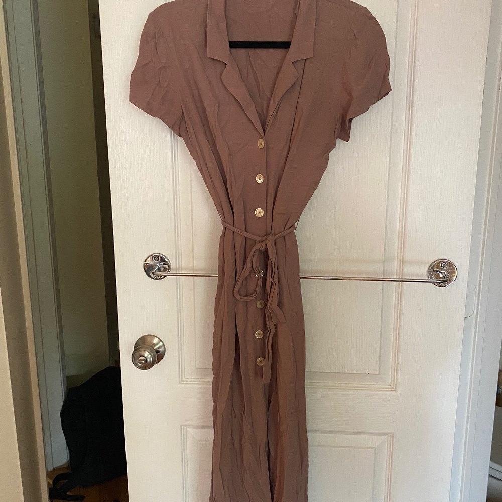 Aritzia (Wilfred) Shirt Dress
